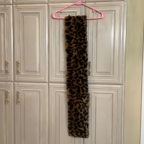 J CREW FAUX FUR COLLAR - Picture 4 of 4